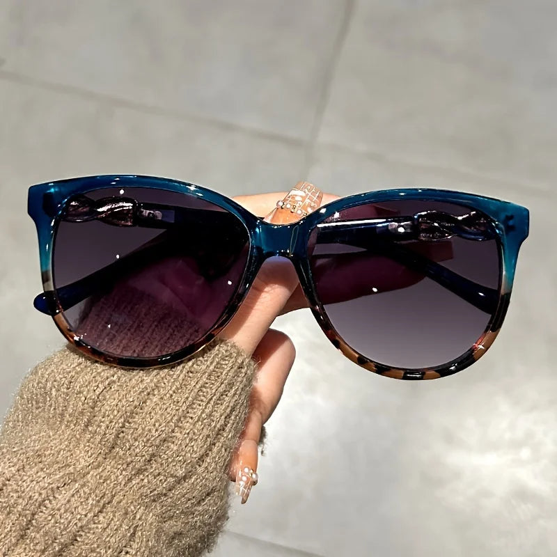 Women's Cat Eye & Butterfly Sunglasses - Retro Fashion Eyewear for Mountaineering & Outdoor Activities