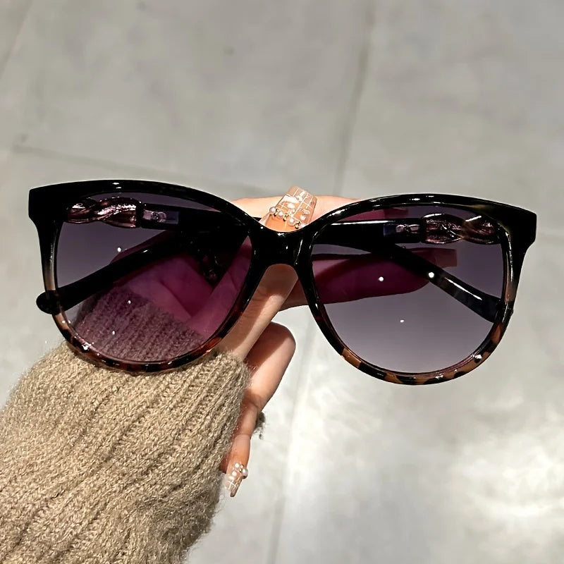 Women's Cat Eye & Butterfly Sunglasses - Retro Fashion Eyewear for Mountaineering & Outdoor Activities