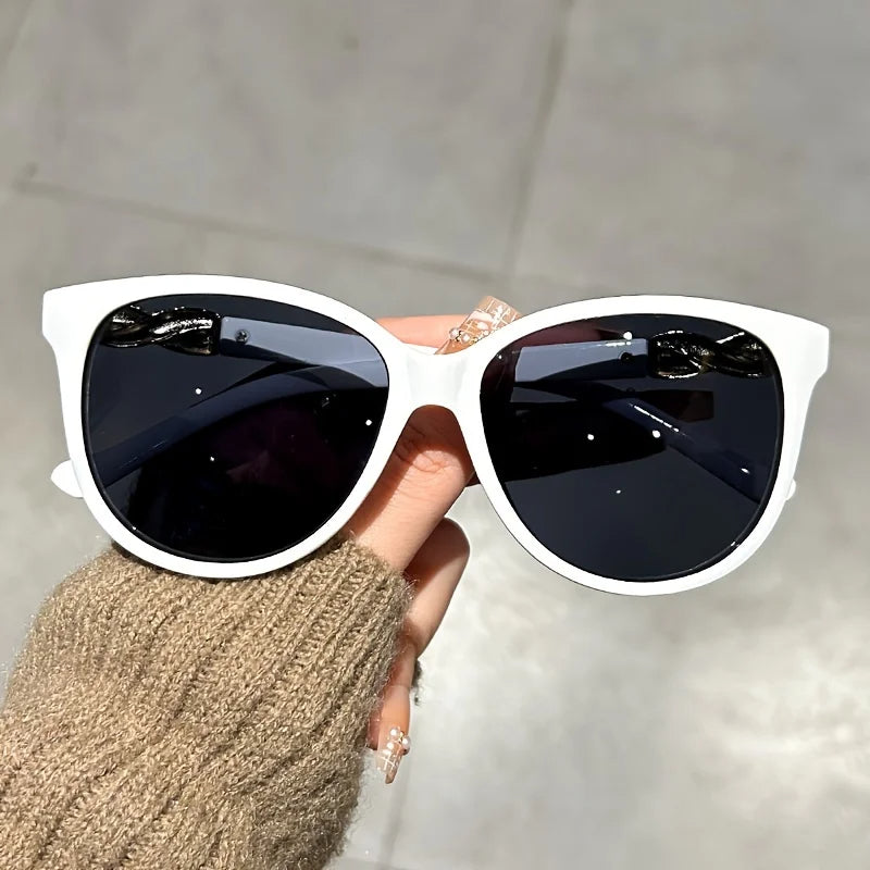 Women's Cat Eye & Butterfly Sunglasses - Retro Fashion Eyewear for Mountaineering & Outdoor Activities