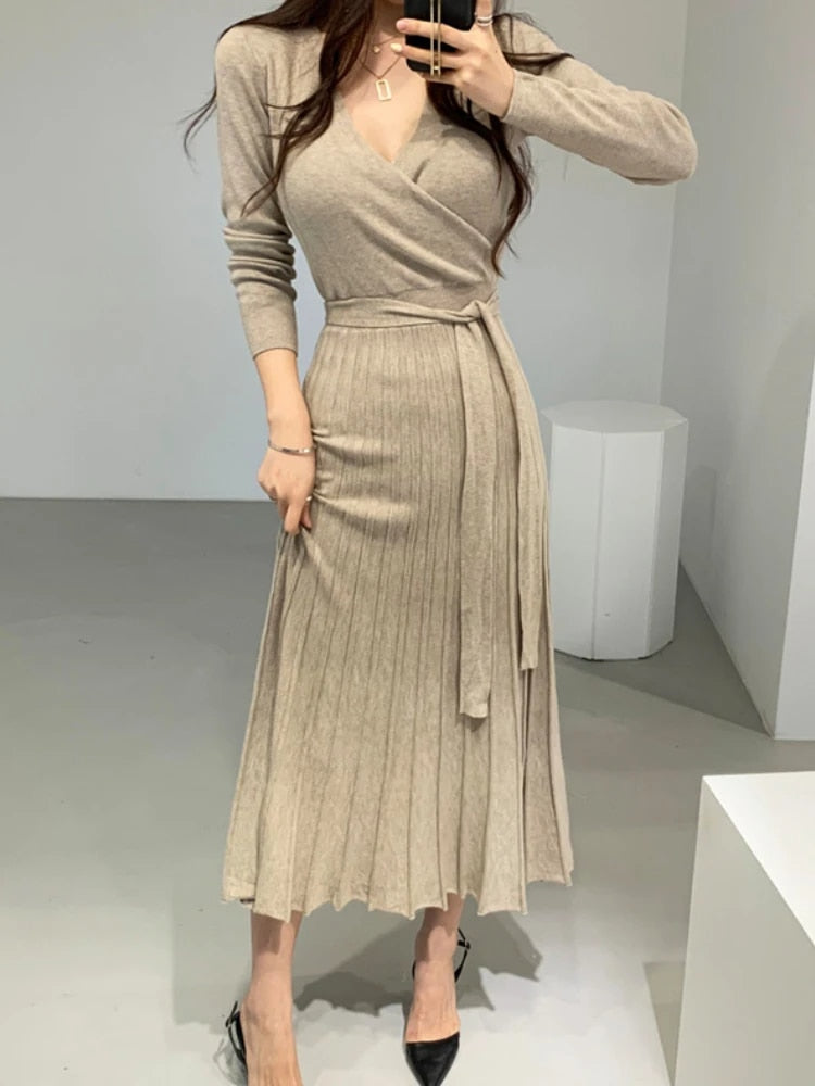 Long Sleeve V-Neck Autumn Winter Style Maxi Dress